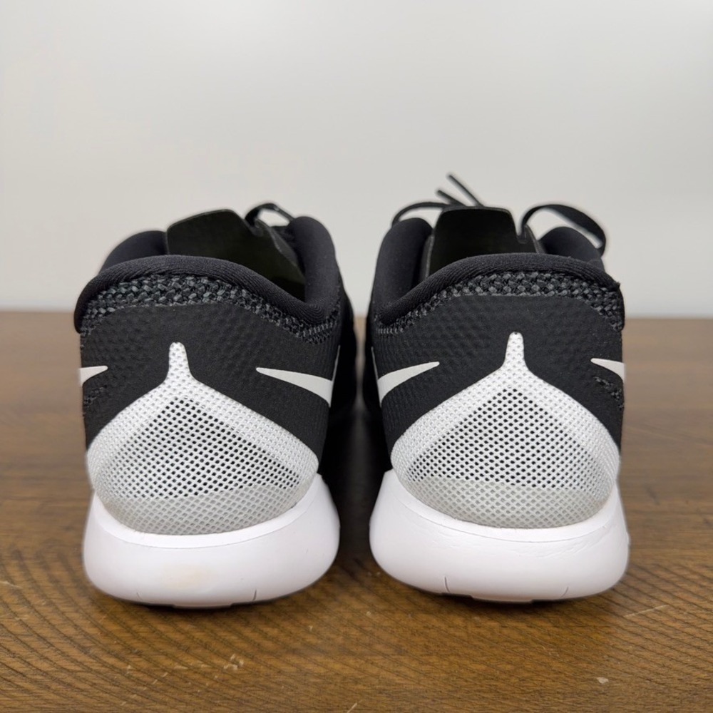 Nike Running Shoes Women 9 Black Nike Free 5.0 Athletic Gym Training Sneaker NEW - Picture 5 of 10